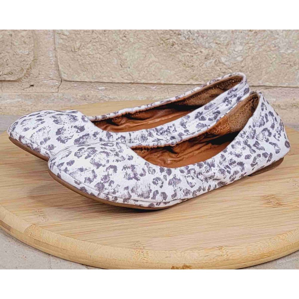 Lucky Brand Emmie Eyelash Snow Leopard Print Ballet Flats Shoes Size 7M